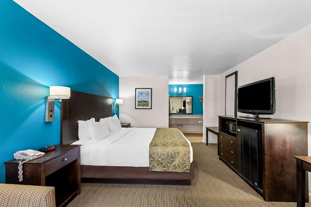 Best Western Delhi Inn Номер фото