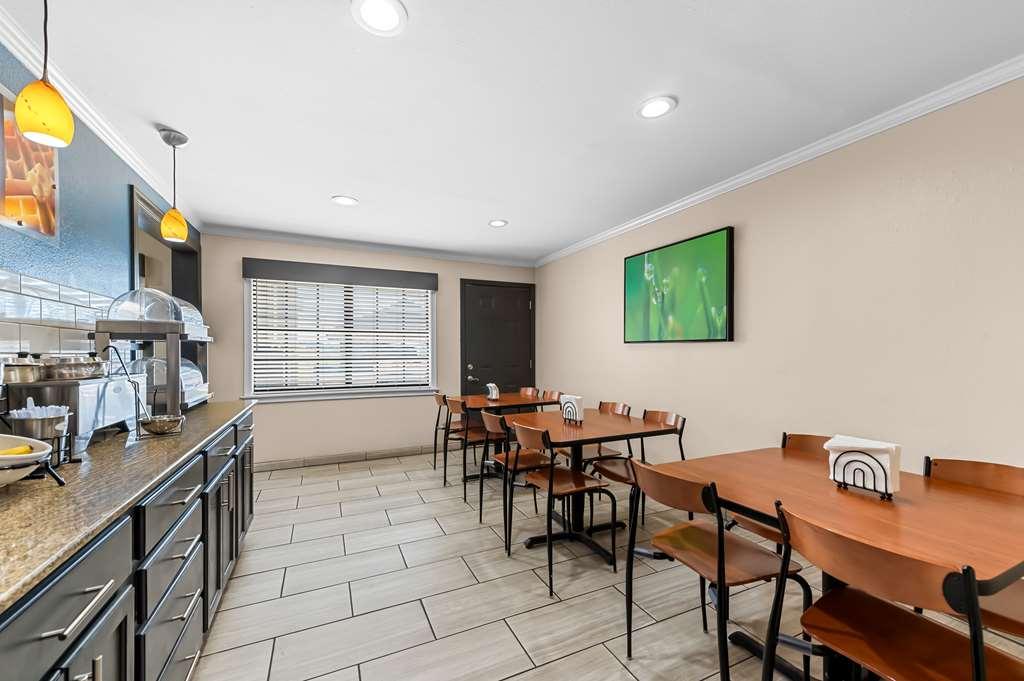 Best Western Delhi Inn Ресторан фото